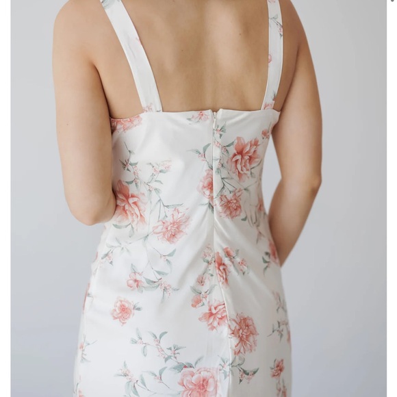Storia Cream Slip Midi Dress with Spaghetti Straps - Picture 3 of 3